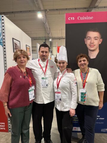 O elevă din Vatra Dornei a impresionat la o competiție de gătit din Belgia