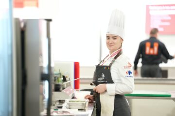 O elevă din Vatra Dornei a impresionat la o competiție de gătit din Belgia