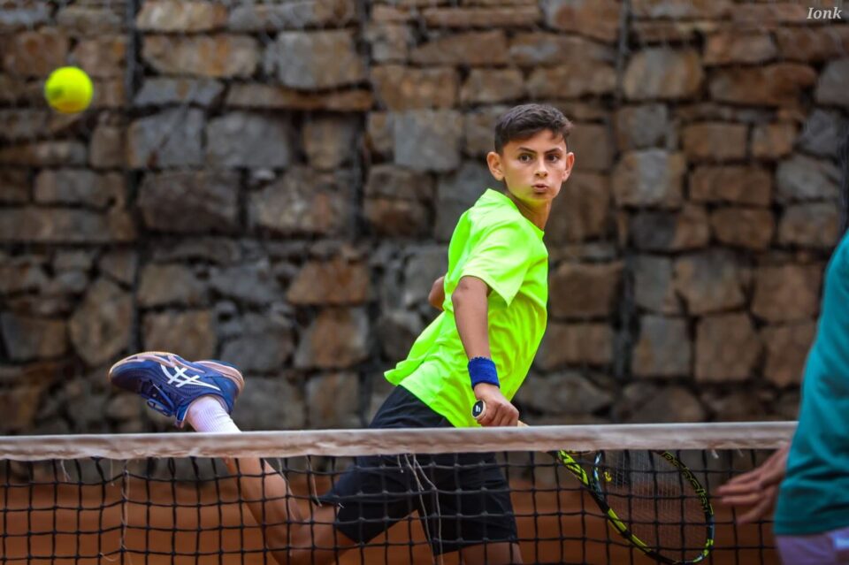 Performanță dublă pentru fălticeneanul David Arcip: excelență academică la Oxford și titlu de campion național la tenis U16 Performanță dublă pentru fălticeneanul David Arcip: excelență academică la Oxford și titlu de campion național la tenis U16