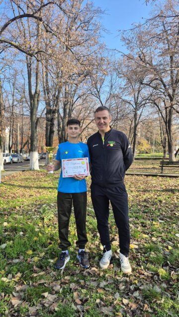 Performanță dublă pentru fălticeneanul David Arcip: excelență academică la Oxford și titlu de campion național la tenis U16