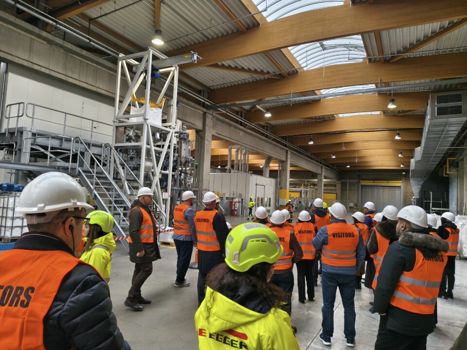 Porți deschise la EGGER, care a realizat noi investiții, de 25 de milioane de euro, inclusiv într-un produs inovator