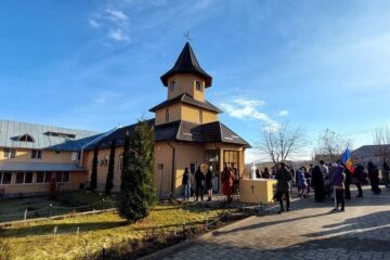 Hramul Parohiei „Sfântul Apostol Andrei” din Fălticeni, sărbătoarea unei comunități care trăiește credința zi de zi