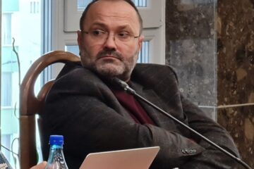 Preotul Cătălin Axinte a demisionat de la conducerea Centrului Cultural Bucovina