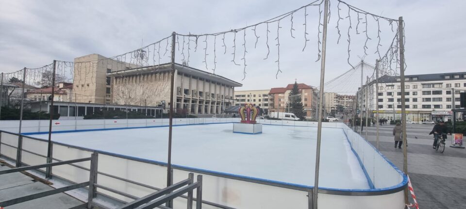 Tarifele cu care va funcționa patinoarul artificial din centrul Sucevei