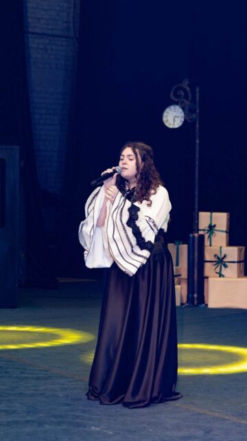 Iarina Căpușneac, ștefanista care impresionează cu vocea sa