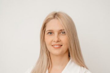 Dr. Cristina Straton Dr. Cristina Straton