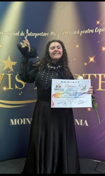 Iarina Căpușneac, ștefanista care impresionează cu vocea sa