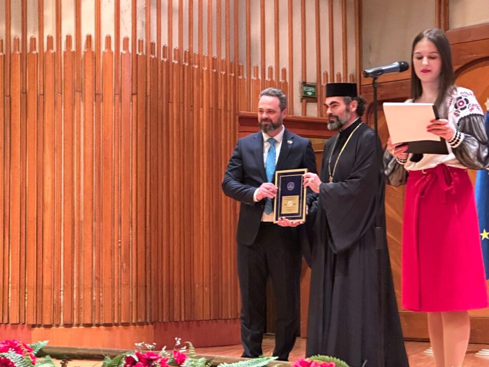 Pr. Mihai Cobziuc, invitat la Parlamentul României, la „35 de ani de la înființarea Uniunii Ucrainenilor din România”