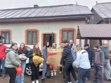 Lecție de generozitate a elevilor și profesorilor de la „Dragoș Vodă” Câmpulung