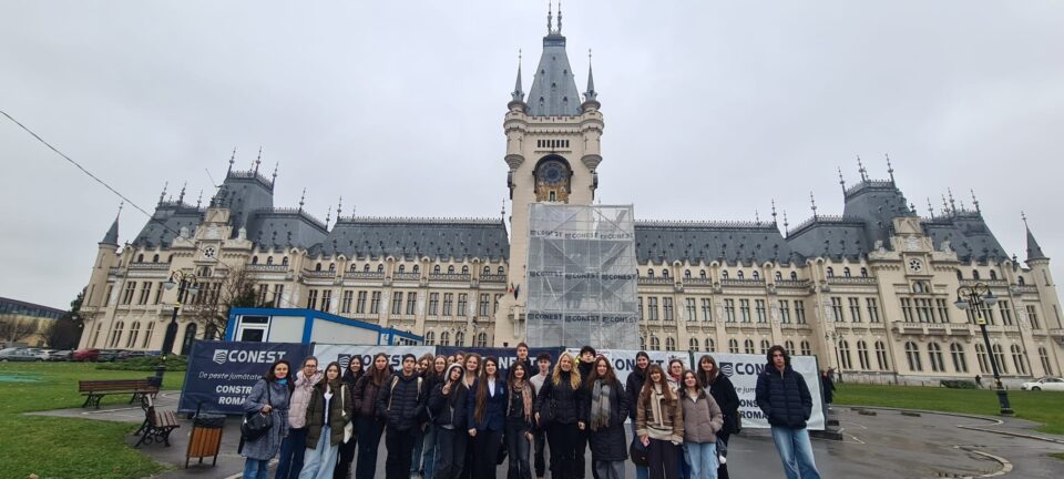 Rezultate bune pentru elevii Colegiului „Eminescu”, la Iași, la un concurs de limbă engleză