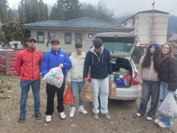Lecție de generozitate a elevilor și profesorilor de la „Dragoș Vodă” Câmpulung