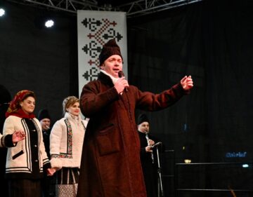 Artiști suceveni au onorat Ziua Bucovinei cu un spectacol folcloric autentic