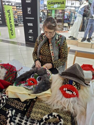Târgul Meșterilor Populari din Bucovina s-a deschis la Shopping City Suceava