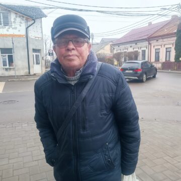 Uite bradul de Crăciun, nu e bradul de Crăciun!