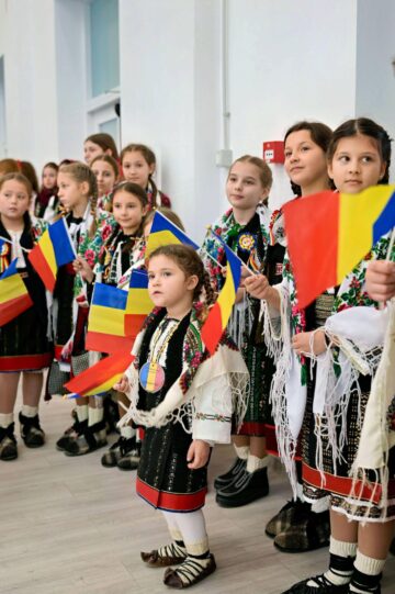 Ziua Bucovinei a fost sărbătorită „Cu dragoste de neam și țară” în orașul Vicovu de Sus