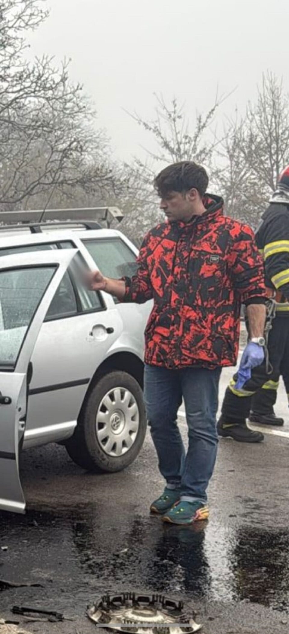 Șase persoane, între care trei minori, implicate într-un nou accident pe DN17