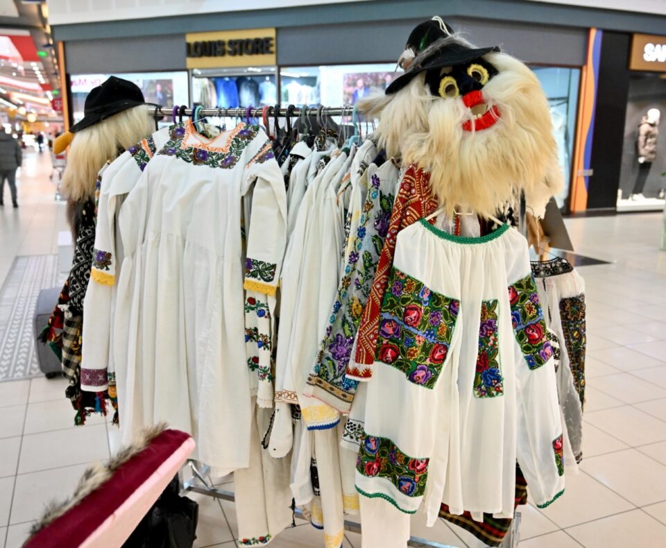 Târgul Meșterilor Populari din Bucovina s-a deschis la Shopping City Suceava