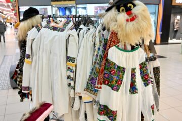 Târgul Meșterilor Populari din Bucovina s-a deschis la Shopping City Suceava Târgul Meșterilor Populari din Bucovina s-a deschis la Shopping City Suceava