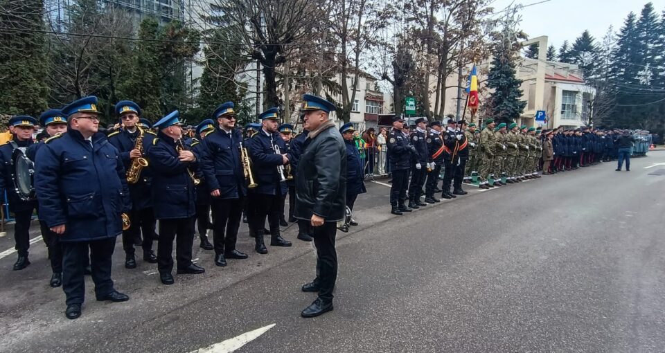 Ziua Națională a României va fi marcată la Suceava printr-o paradă militară și o expoziție de tehnică aparținând structurilor MAI Ziua Națională a României va fi marcată la Suceava printr-o paradă militară și o expoziție de tehnică aparținând structurilor MAI
