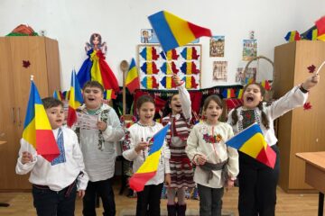 1 Decembrie prin ochi de copil: tradiție, istorie și identitate la Liceul Teoretic „Iorgu Vârnav Liteanu” din Liteni