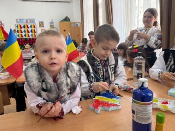 1 Decembrie prin ochi de copil: tradiție, istorie și identitate la Liceul Teoretic „Iorgu Vârnav Liteanu” din Liteni