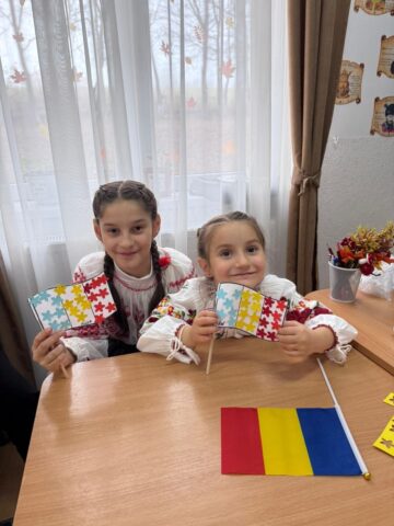 1 Decembrie prin ochi de copil: tradiție, istorie și identitate la Liceul Teoretic „Iorgu Vârnav Liteanu” din Liteni