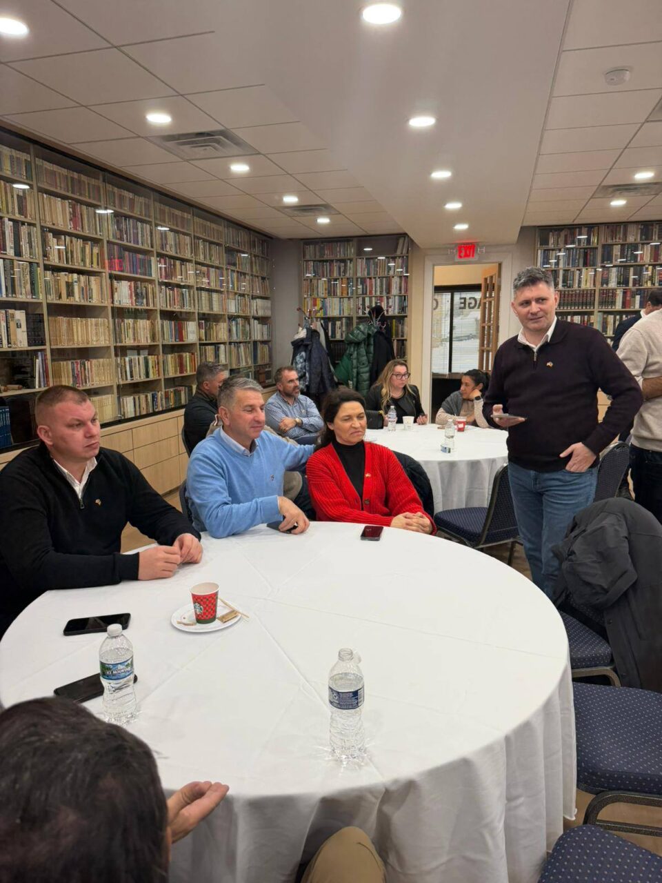 Delegația Sucevei, condusă de viceprimarul Daniel Ungurian, primită cu brațele deschise de reprezentanții comunităților românești din America