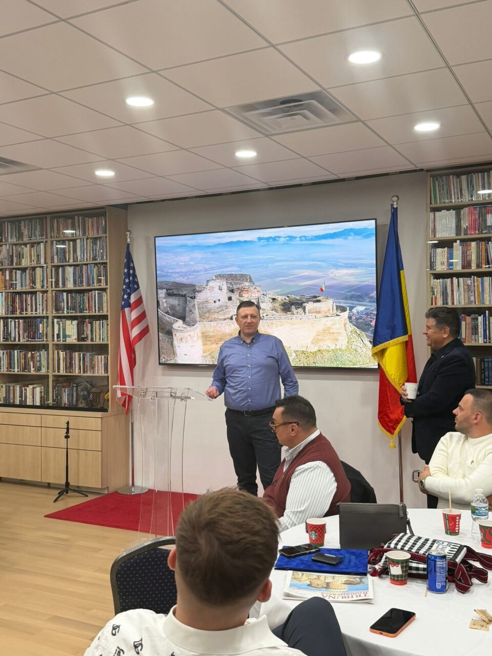 Delegația Sucevei, condusă de viceprimarul Daniel Ungurian, primită cu brațele deschise de reprezentanții comunităților românești din America