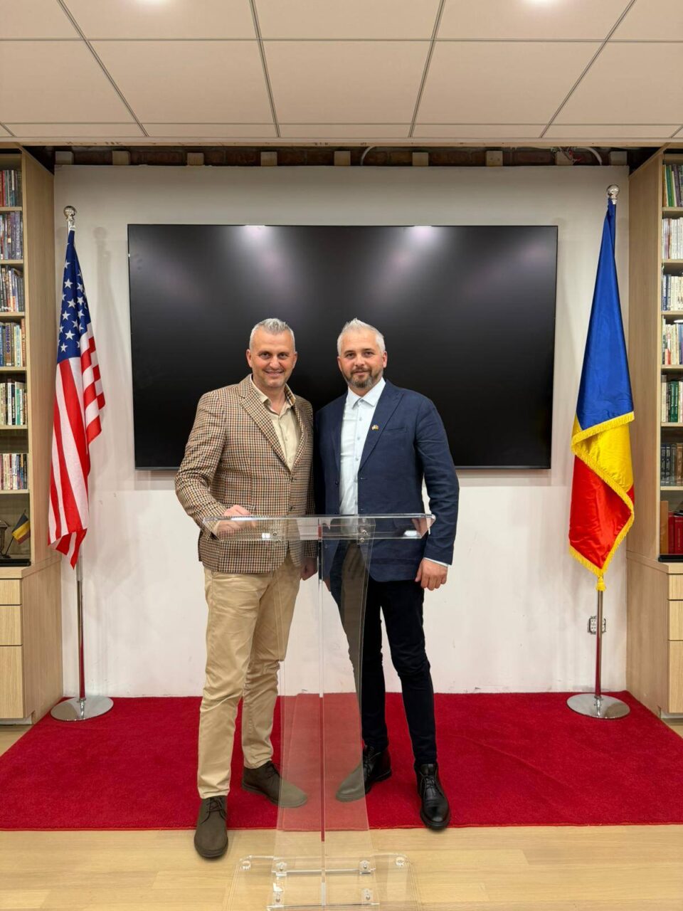 Delegația Sucevei, condusă de viceprimarul Daniel Ungurian, primită cu brațele deschise de reprezentanții comunităților românești din America