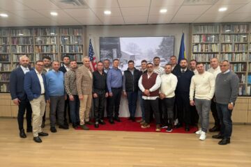 Delegația Sucevei, condusă de viceprimarul Daniel Ungurian, primită cu brațele deschise de reprezentanții comunităților românești din America