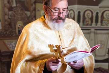 Părintele Dimitrie Mihoc, „ziditor de biserici și chip al iubirii aproapelui”, a plecat la Ceruri