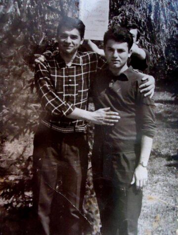 S-a stins muzicianul sucevean Bondy Stenzler, unul dintre membrii fondatori ai trupei Roșu și Negru