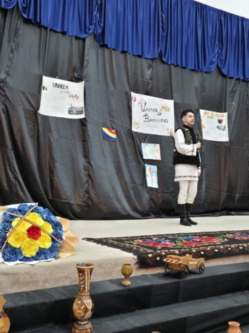 Elevii din Cajvana au sărbătorit Ziua Bucovinei și Ziua Națională cu fast și emoție