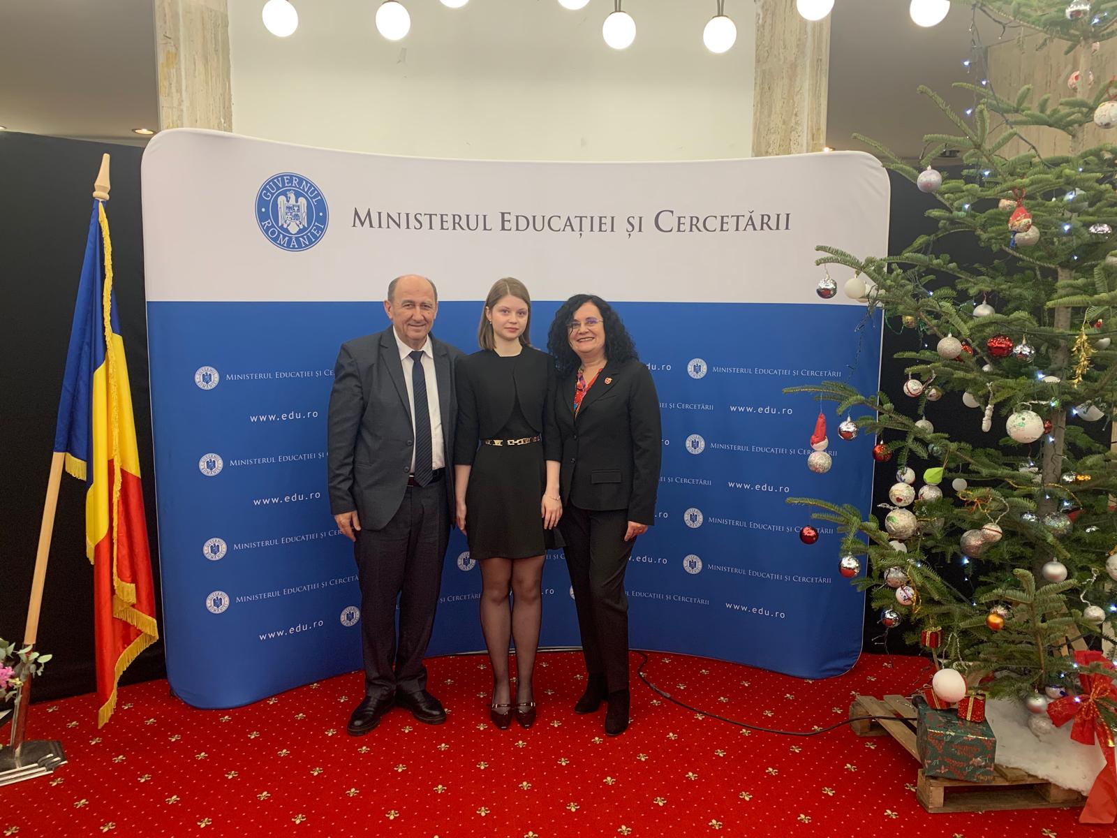 Cinci olimpici internaționali suceveni, premiați la București, de Ministerul Educației