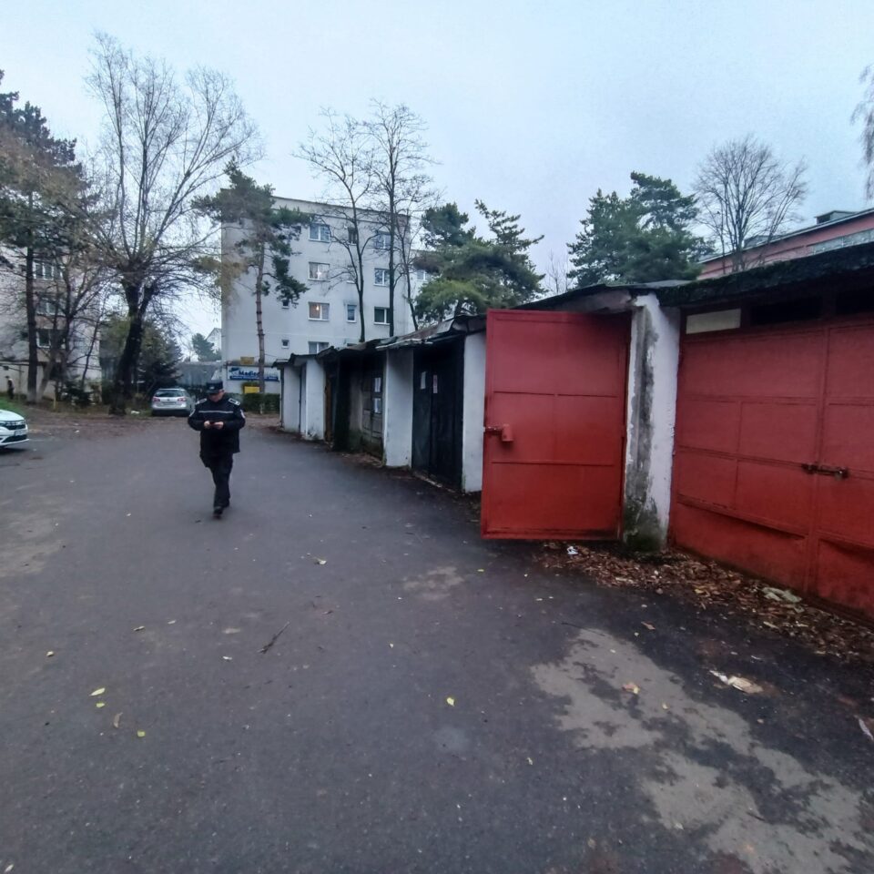 Alte 10 garaje urmează să fie demolate în Suceava, pe strada Mărășești