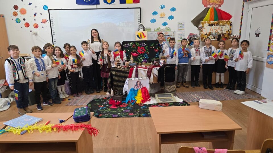 România în inima copiilor – activități dedicate Zilei Naționale la Liceul Teoretic „Iorgu Vârnav Liteanu” din Liteni