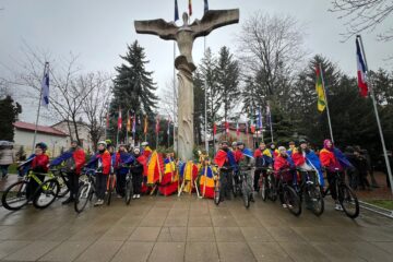 Tinerii ATOS la înălțime de Ziua Națională a României și de Ziua Bucovinei