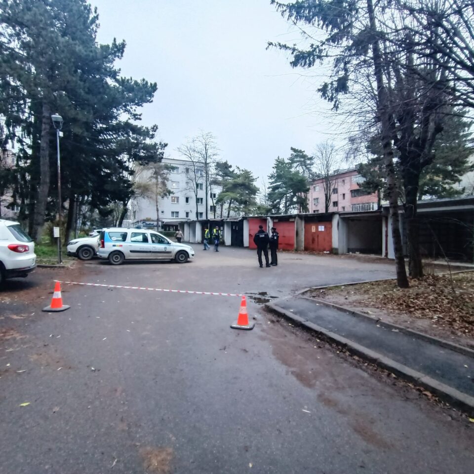 Alte 10 garaje urmează să fie demolate în Suceava, pe strada Mărășești