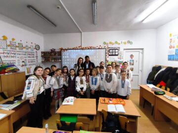 Magia origami-ului: Artistul indian Ramesh Kumar îi inspiră pe elevii din Liteni