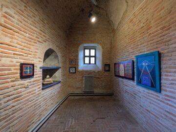 „Miez”, expoziție semnată de Oana Ruxandra Hrișcă, la București