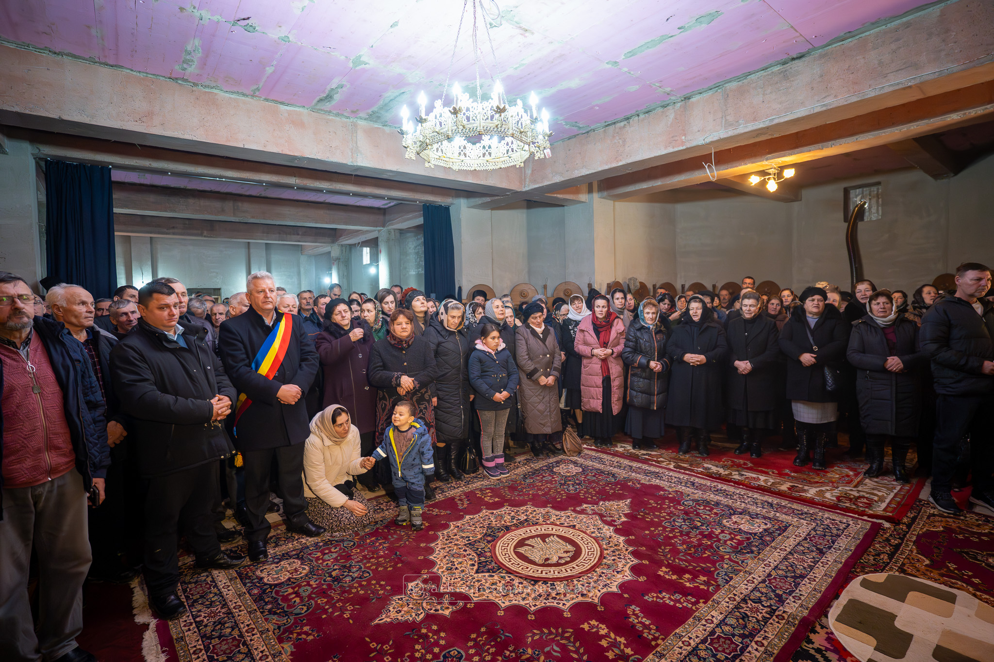 Primul hram al Sfinților Cuvioși Paisie și Cleopa în mănăstirea închinată lor în localitatea Vadu Negrilesei