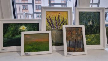 Creativitate și generozitate, la Târgul de Crăciun al Școlii nr. 1. Elevii au strâns peste 30.000 de lei pentru o colegă bolnavă