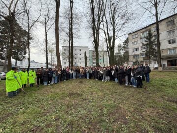 Fălticeniul devine mai verde: 400 de puieți plantați în cea mai amplă acțiune ecologică din ultimii ani