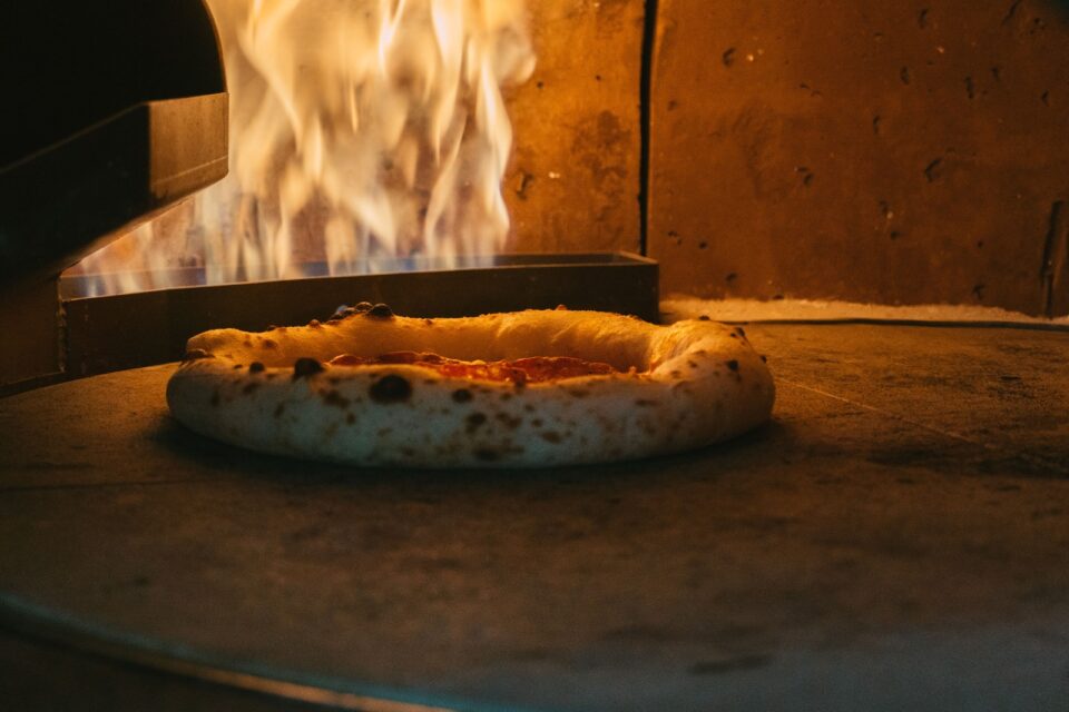 „FABRICA. Cucina & Bottega”, la ceas aniversar. Un an de la deschidere, în Suceava