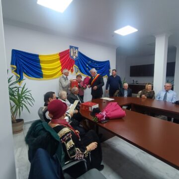 13 cupluri de aur din comuna Ipotești, premiate de conducerea Primăriei