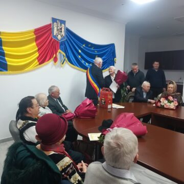 13 cupluri de aur din comuna Ipotești, premiate de conducerea Primăriei