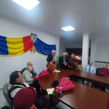 13 cupluri de aur din comuna Ipotești, premiate de conducerea Primăriei