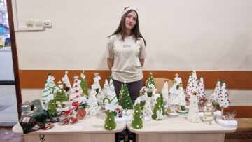 Creativitate și generozitate, la Târgul de Crăciun al Școlii nr. 1. Elevii au strâns peste 30.000 de lei pentru o colegă bolnavă