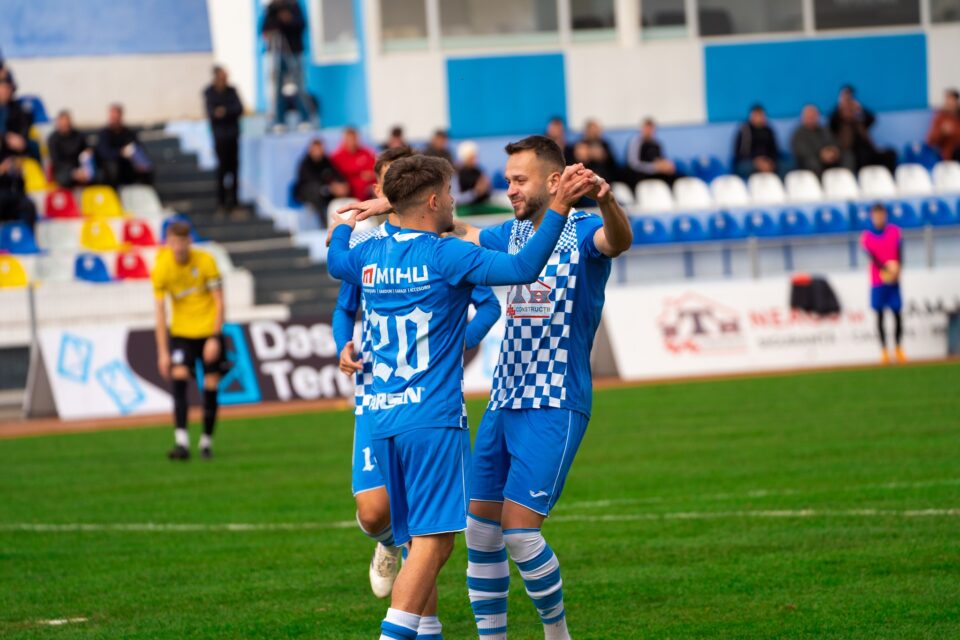 Sucevenii jubilează după victoria cu CSM Vaslui Sucevenii jubilează după victoria cu CSM Vaslui