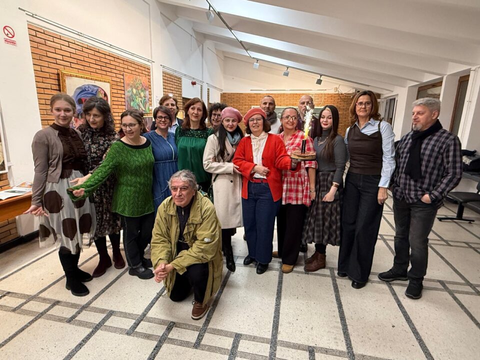 20 de ani de Tonitza Art Group TAG, un veritabil nucleu de colaborare artistică, sărbătoriți în cadrul unei expoziții la Galeria USV 20 de ani de Tonitza Art Group TAG, un veritabil nucleu de colaborare artistică, sărbătoriți în cadrul unei expoziții la Galeria USV